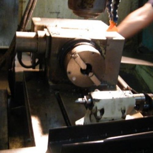 instalaciones empresa de mecanizado de piezas metalicas en polinyà