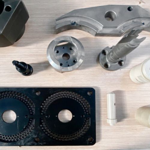 Peces mecanitzades industrials de diferents materials